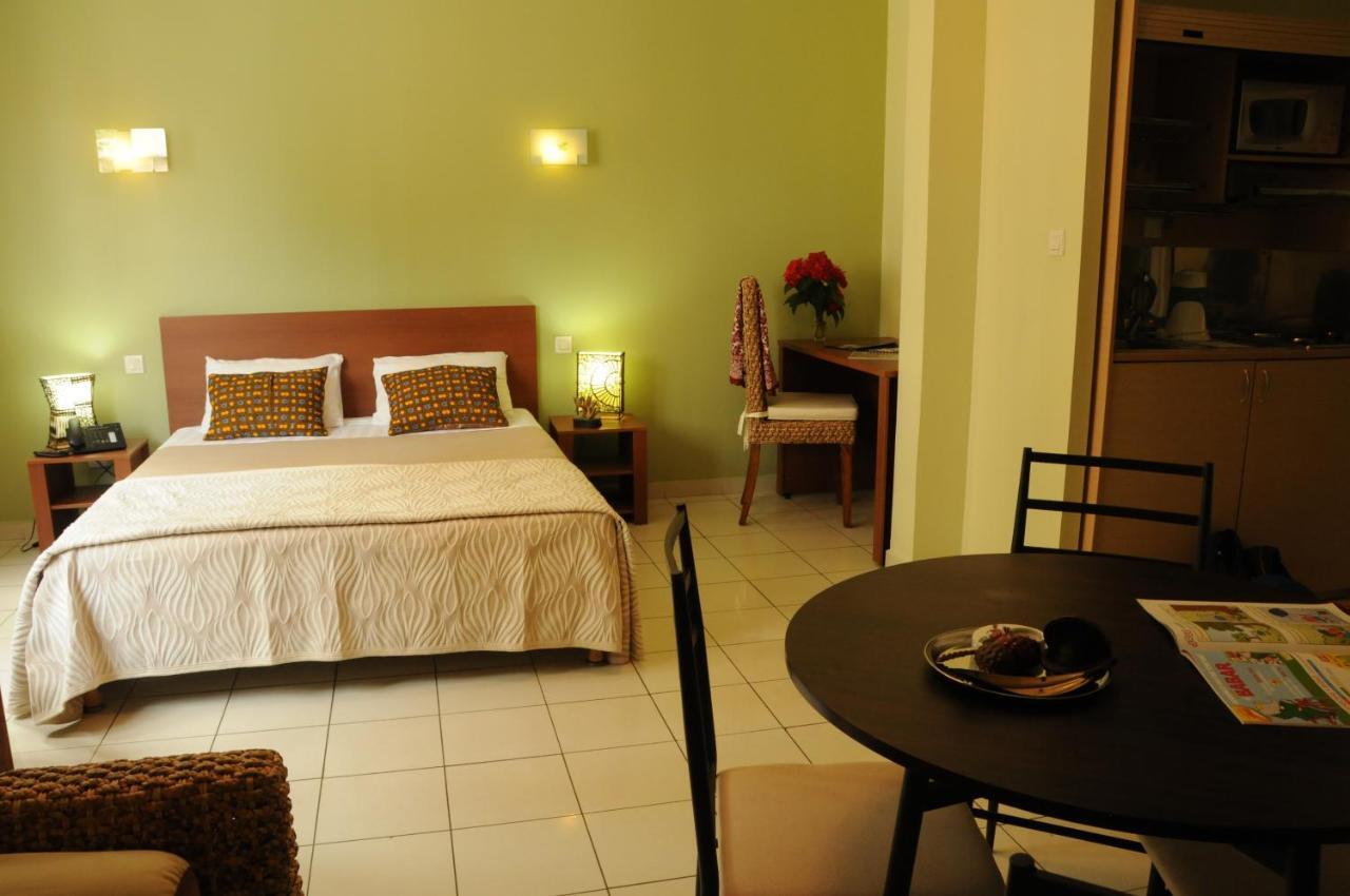 Hotel Maharajah Mamoudzou Quarto foto
